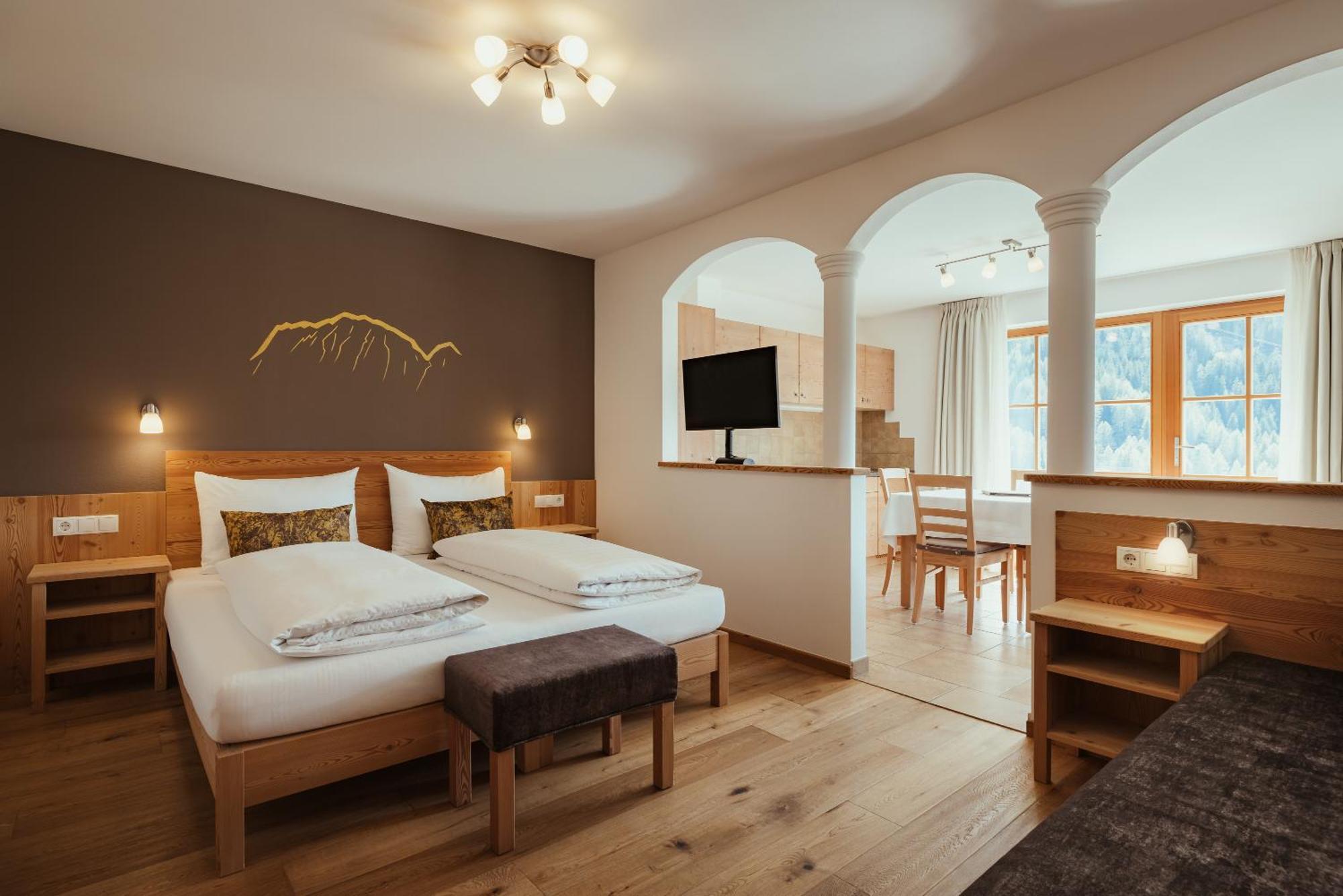 Refugium Laflu Apartments Corvara In Badia Luaran gambar