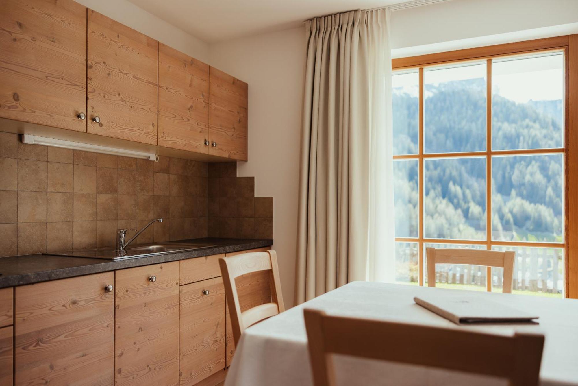 Refugium Laflu Apartments Corvara In Badia Luaran gambar
