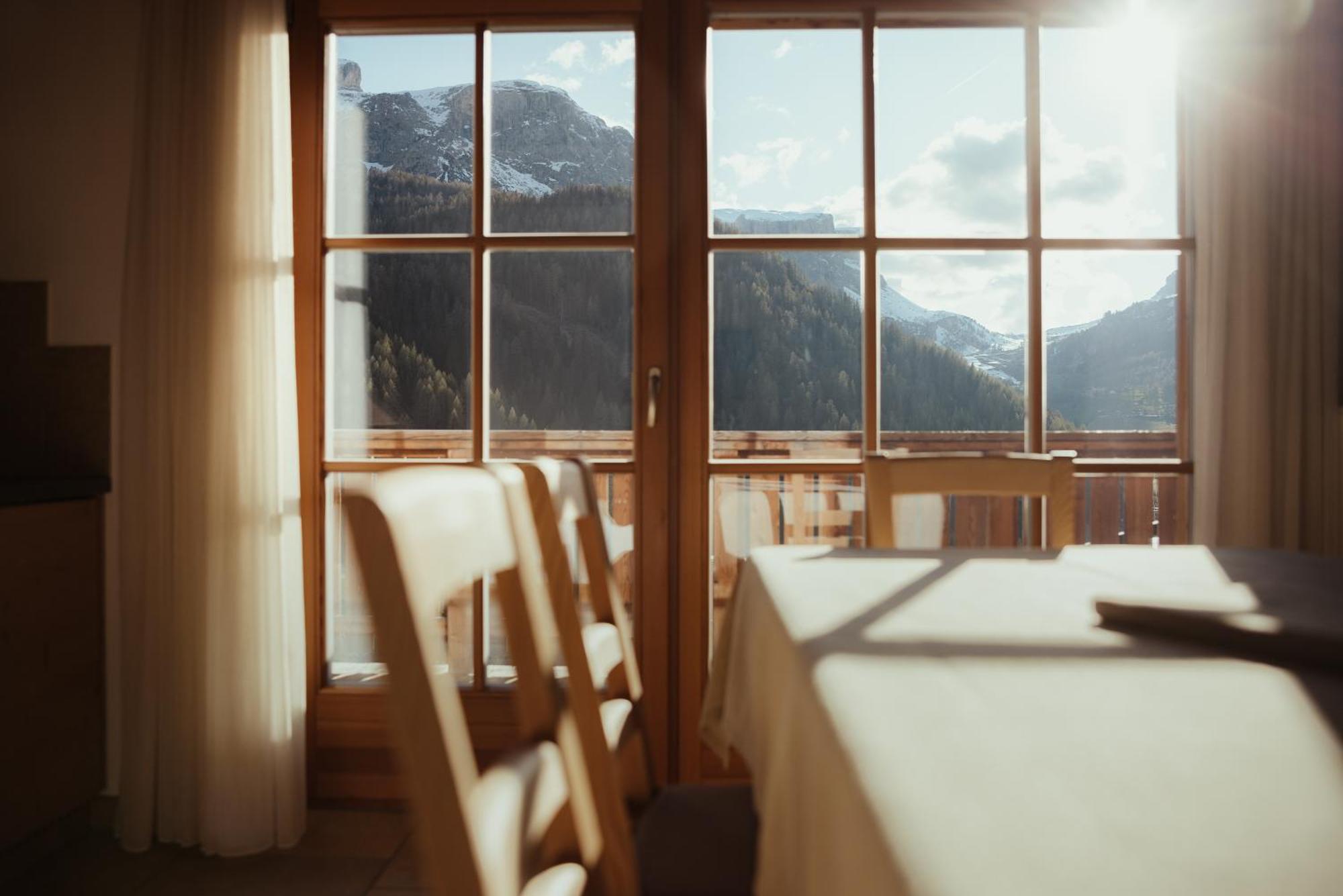 Refugium Laflu Apartments Corvara In Badia Luaran gambar