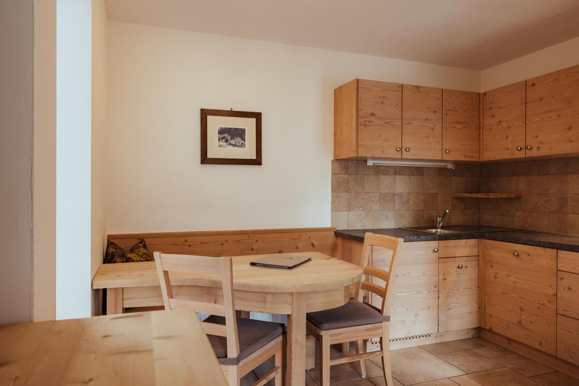 Refugium Laflu Apartments Corvara In Badia Luaran gambar